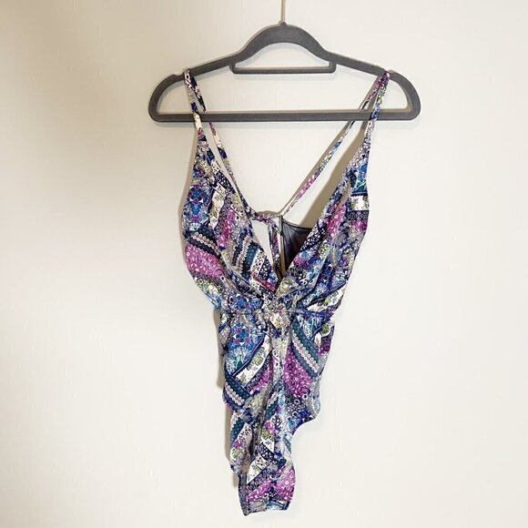 Victoria's Secret lightweight lacy slinky onepiece high rise adjustable lingerie - Picture 2 of 9